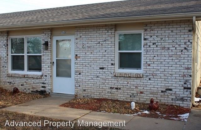 948 Mission - 948 Mission Avenue, Manhattan, KS 66502