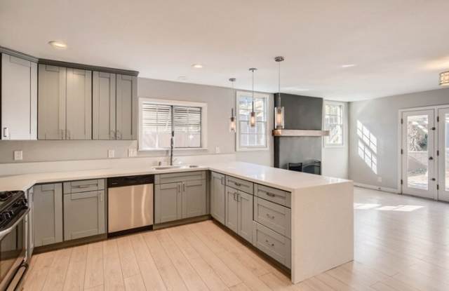 12538 Robison Boulevard Gallery 3