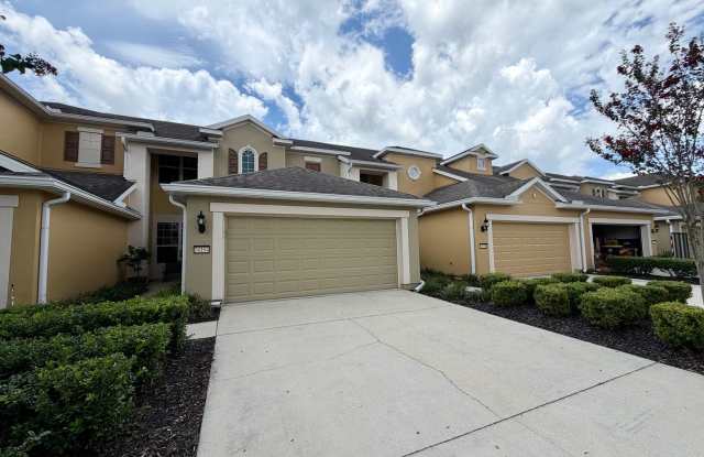 Spacious Townhome in Central Location! Gallery 3
