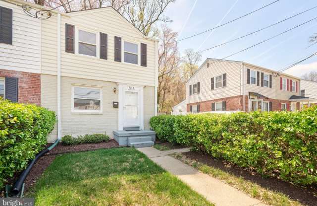 2319 RIVERVIEW Terrace Gallery 1