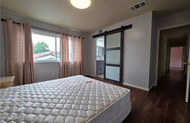17114 Ridge Park Drive Gallery 4