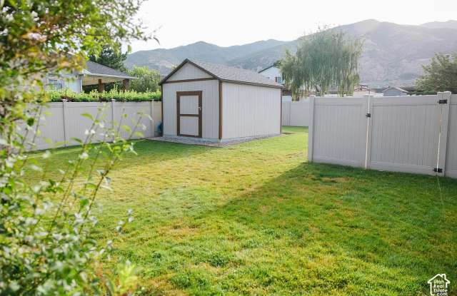 1157 CREEKVIEW Dr Gallery 4