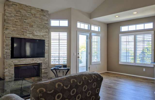 55 Shorebreaker Dr Gallery 3