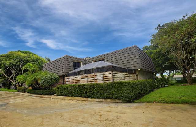 1011 10th Terrace - 1011 10th Terrace, Palm Beach Gardens, FL 33418