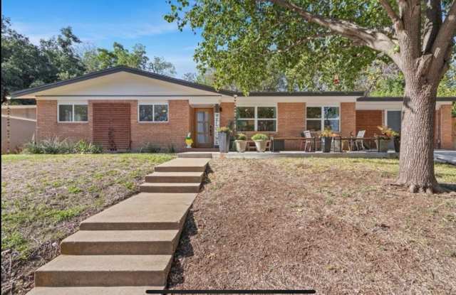 2316 Hermanson- Heart of Waco Gem photos photos