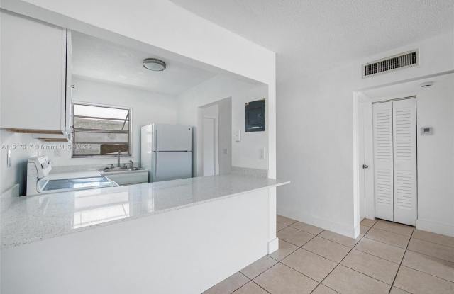 405 W 11th St photos photos