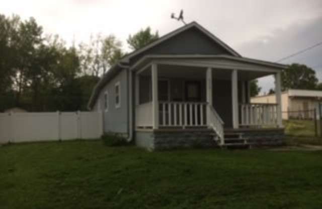 712 S Willis Ave - 712 S Willis Ave, Independence, MO 64052