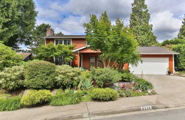4 bd 2.5 bathroom single family home in Bellevue photos photos