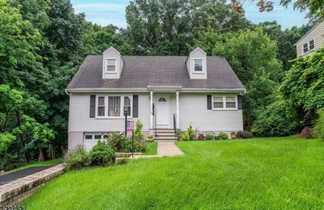 18 Macfarlan Ave photos photos