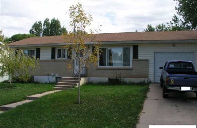 Spacious Home in Campus West! photos photos