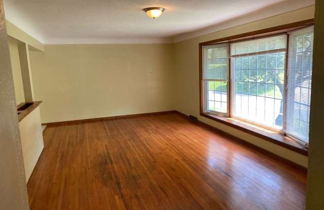 1400 Valley Drive Gallery 4