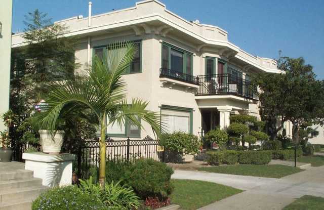 37 CHERRY AVE - 37 Cherry Avenue, Long Beach, CA 90802