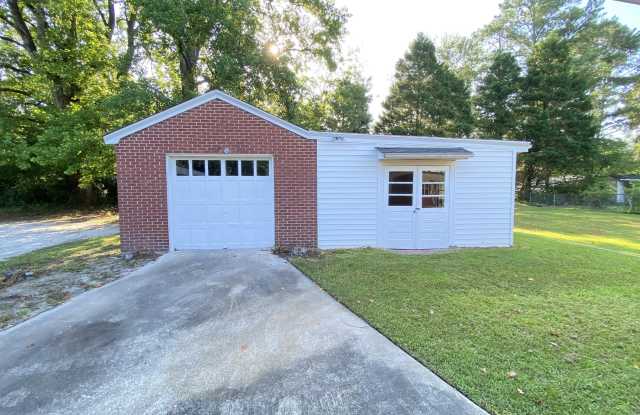 1710 S Elm Street Gallery 1
