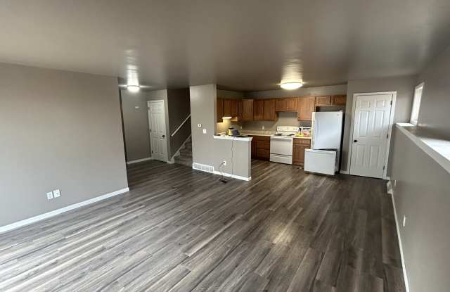 902 Denise Court photos photos