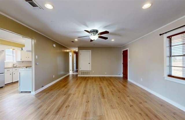 8251 W SH-21 Gallery 3