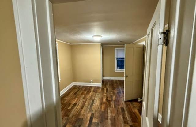 1919A N 9th St. Gallery 4