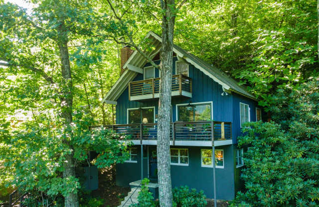 Montreat School Year Rental- Available 9/15/26-5/15/27 Gallery 1