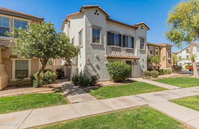 927 W WENDY Way photos photos