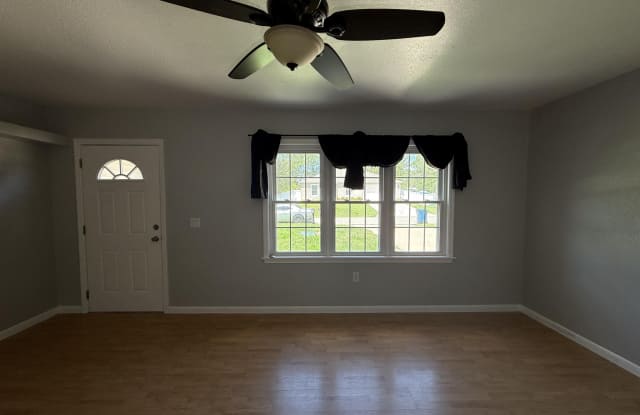 181 Deauville Avenue SE Gallery 2