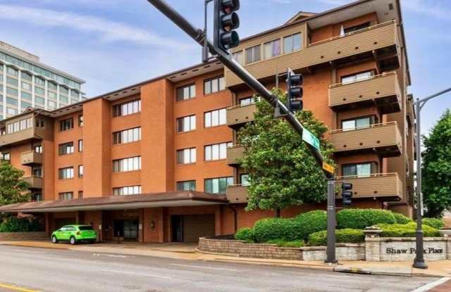 250 S Brentwood Boulevard - 250 South Brentwood Boulevard, Clayton, MO 63105