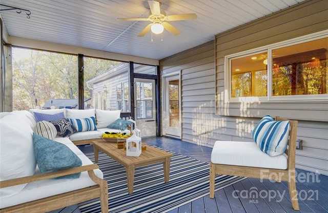 15819 Pineknoll Lane Gallery 4