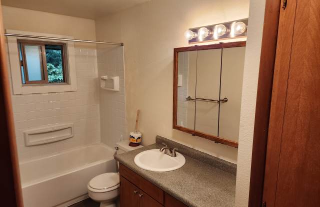 Covington Court photos photos