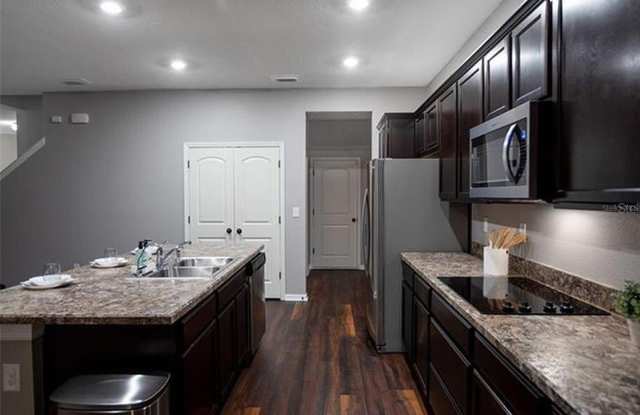 9318 EQUITY Lane Gallery 3