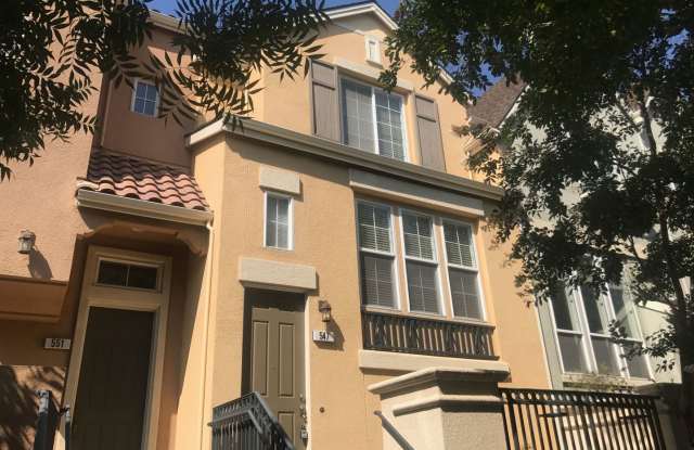 UPGRADED HOME IN HIGHLY CENTRAL SETTING. RARE 3-BED/3-BATH FLOOR PLAN! - 547 Moreland Way, Santa Clara, CA 95054