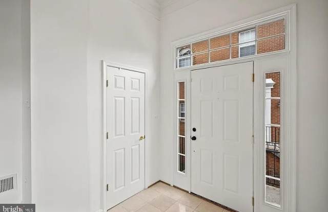 24689 SILTSTONE Square Gallery 3