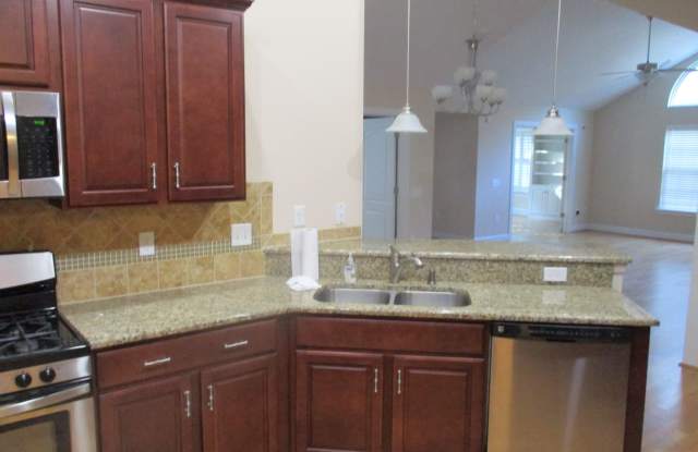 One floor living in 55+ community with a 2-car garage Gallery 3