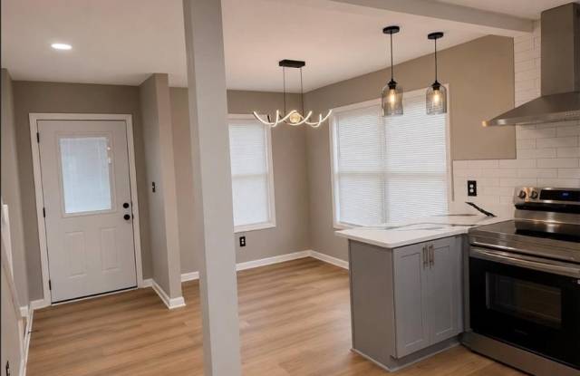 5471 Park Place Gallery 2
