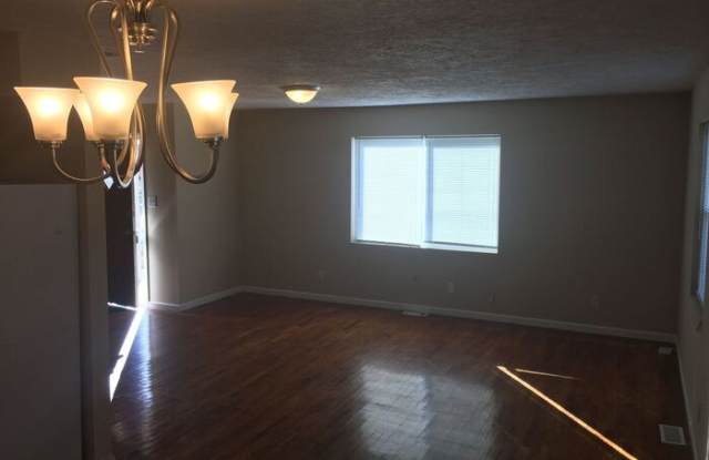 10326 Baribeau Lane Gallery 4