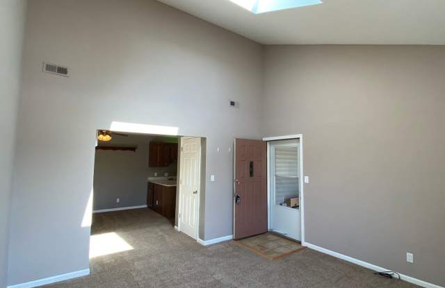 905 King Dr Gallery 3