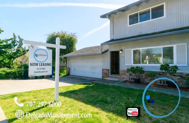 Benicia Townhome with large backyard Gallery 1
