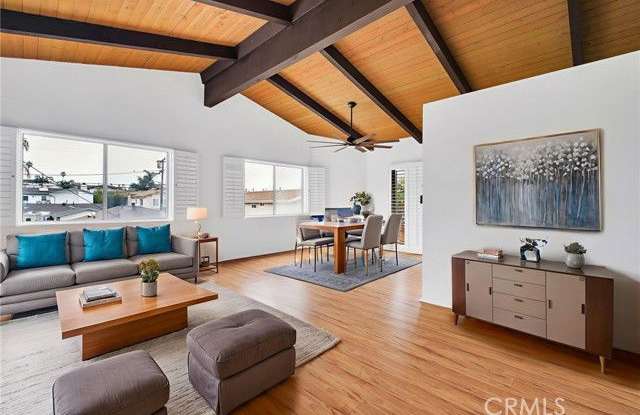 2215 Pullman Lane photos photos