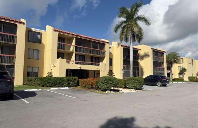 737 SE 1st Way - 737 Southeast 1st Way, Deerfield Beach, FL 33441