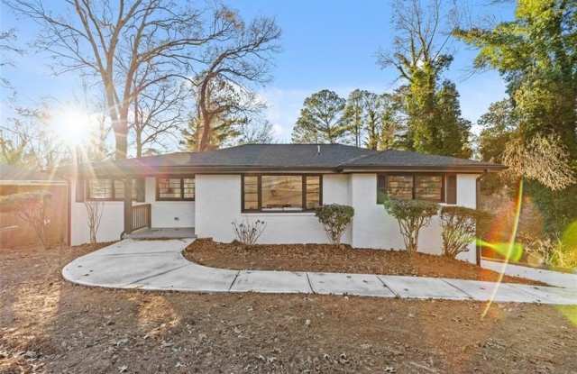 2241 GLENDALE Drive photos photos