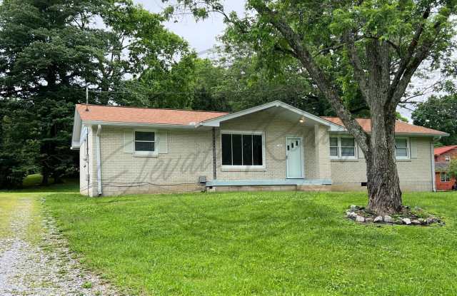 All Brick, 3 Bedroom Ranch in Hendersonville minutes from the Cumberland River and Boat Launch! photos photos