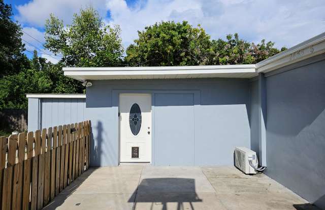 2455 8th Avenue North - 3 photos photos