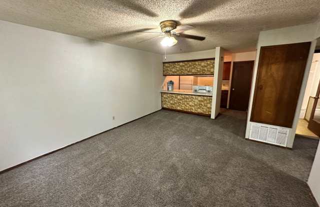 Charming 2 Bed, 1 Bath Near OU Campus photos photos