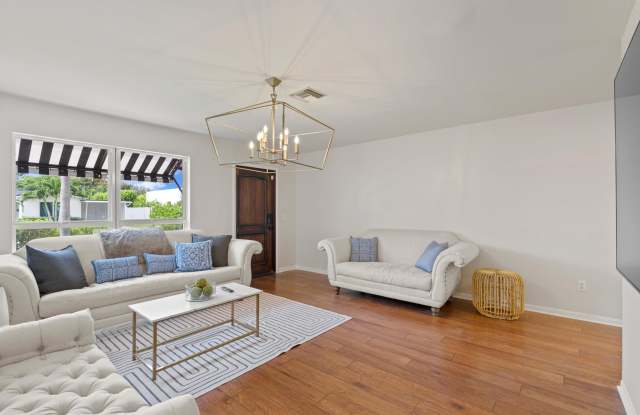 253 Rutland Boulevard Gallery 4