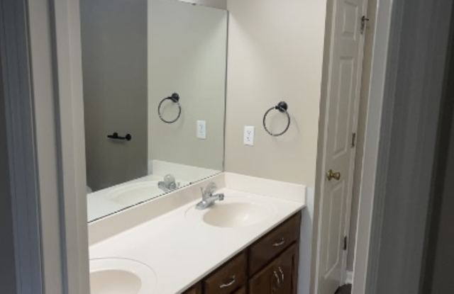 4004 Foxridge Ln - 4004 Foxridge Lane, Lowndes County, GA 31605 4004 Foxridge Ln - 4004 Foxridge Lane, Lowndes County, GA 31605