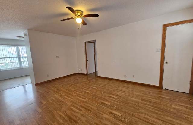 NW 3 Bedroom 1 bath, Large Fenced Yard, 1 Stall Garage - 4851 Ford Avenue Northwest, Cedar Rapids, IA 52405