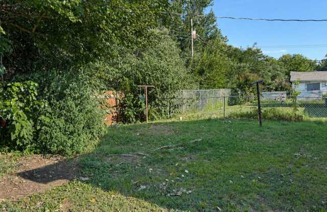 1512 Brookdale Dr Gallery 2