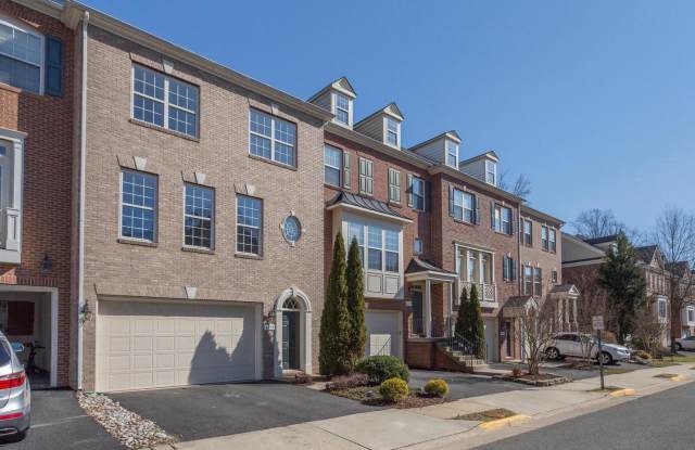 4493 MONMOUTH STREET - 4493 Monmouth St, Fair Oaks, VA 22030