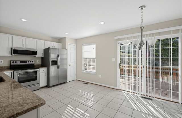 Charming 3BR House in Hyattsville Gallery 3