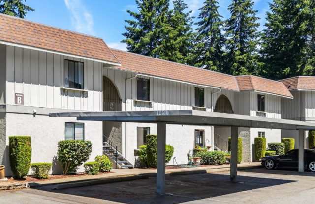 Cozy Kirkland Condo! 1 Bed, 1 Bath w/ Updated Kitchen and Additional Parking! photos photos