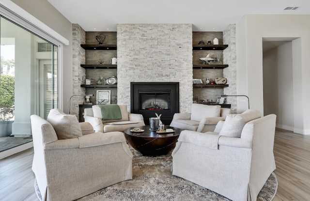 51173 Marbella Court Gallery 4
