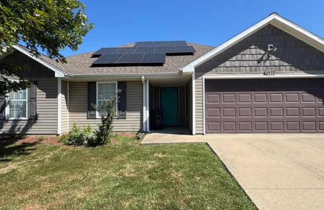 Spacious 3-Bedroom Home with Open Living Space & 2-Car Garage photos photos