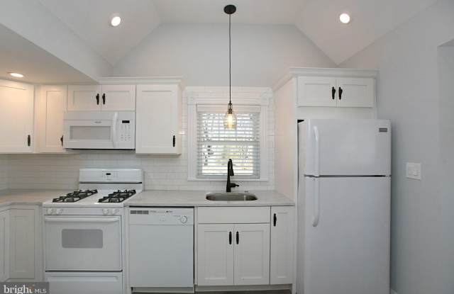 412 W OCEAN HEIGHTS Avenue Gallery 2